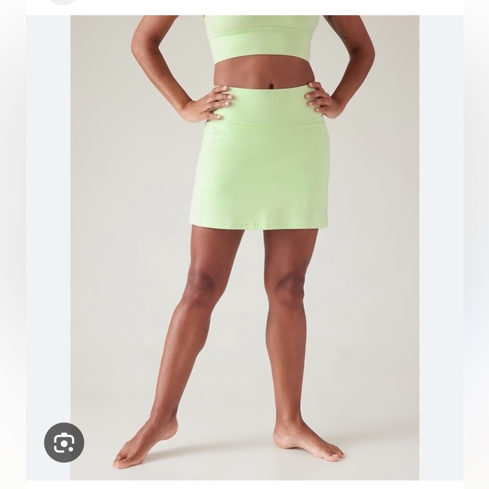 Athleta Salutation Stash 16.5” Skort and Tank, Green. Never worn!